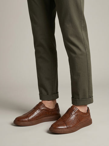 Men's Leather Slip-On Sneakers with Round Toe and Ridged Sole