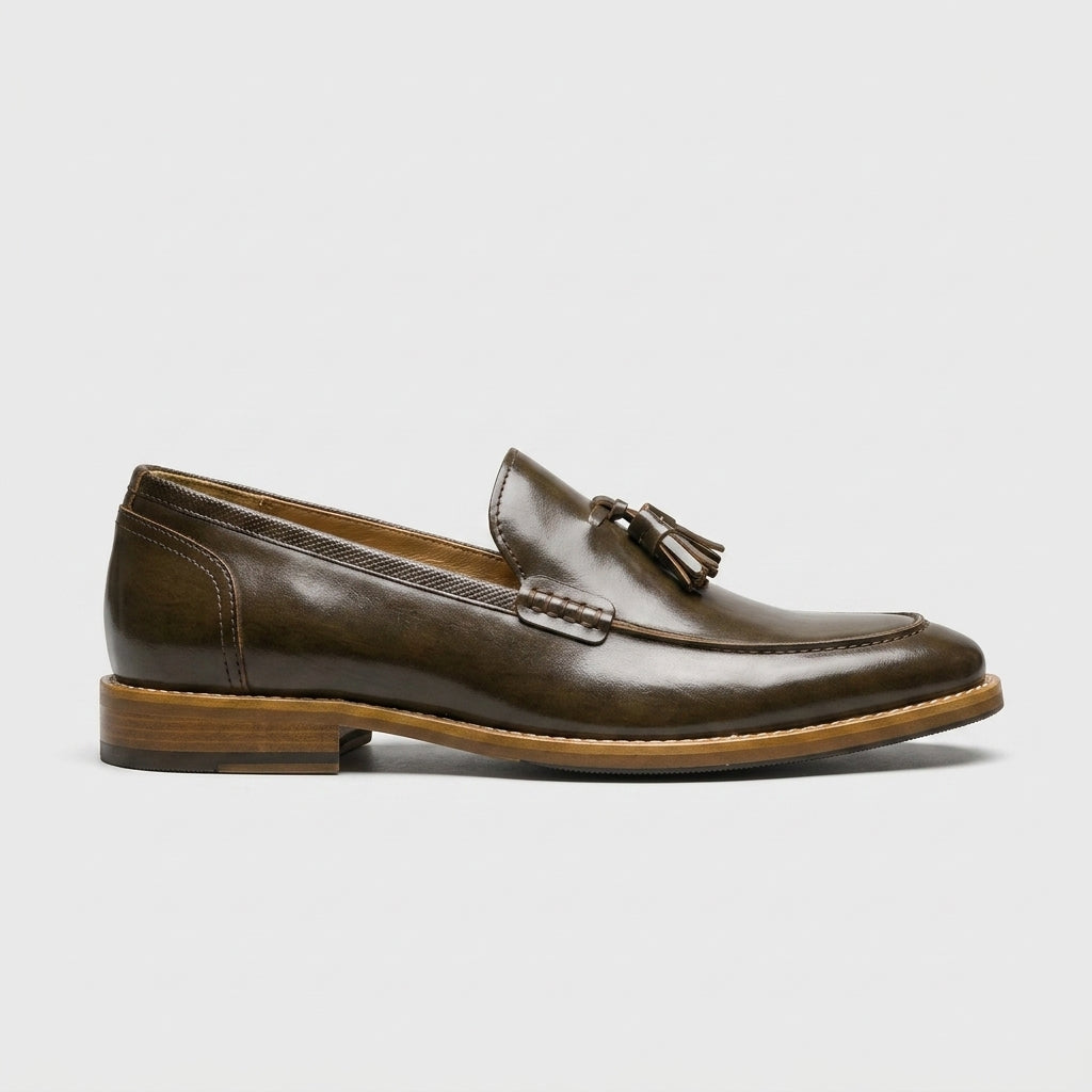Men's Leather Tassel Loafers with Pointed Toe and Slip-On Fit