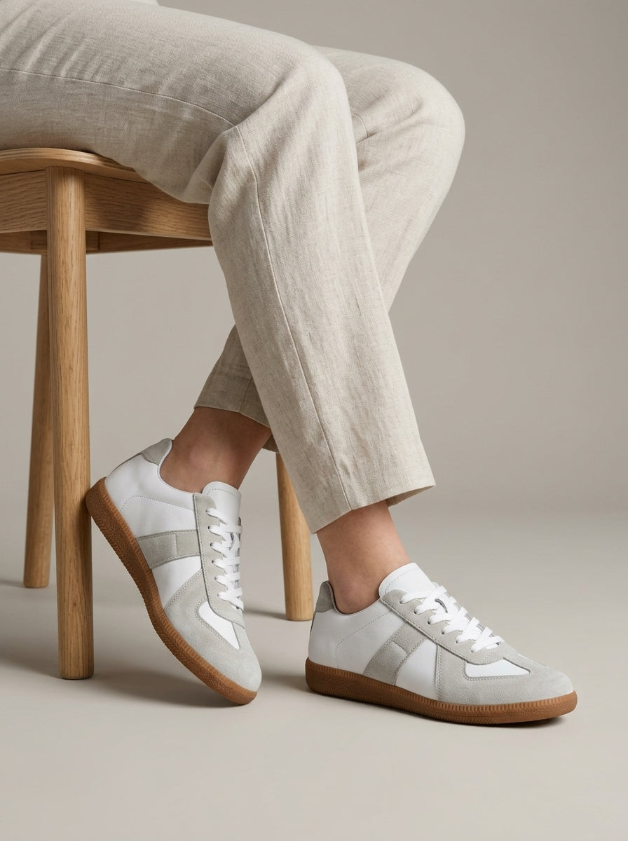 Women's Sneakers Low-Top Skate Style Lace-Up Solid Anti-Slip
