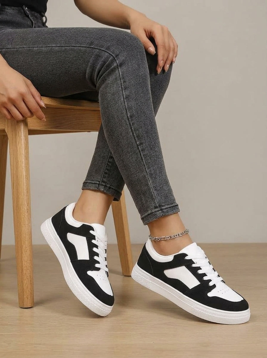 Women's Sneakers Low-Top Lace-Up Round Toe Colorblock Design
