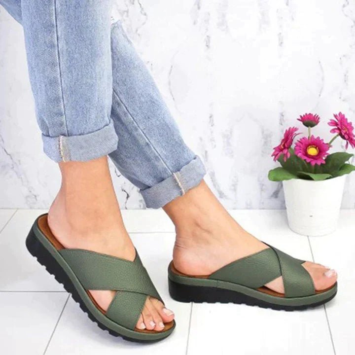 Women's Crisscross Strap Platform Slide Comfortable Sandals
