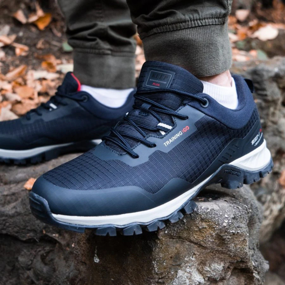 Men’s Low-Cut Trail Hiking Shoes with Lugged Sole