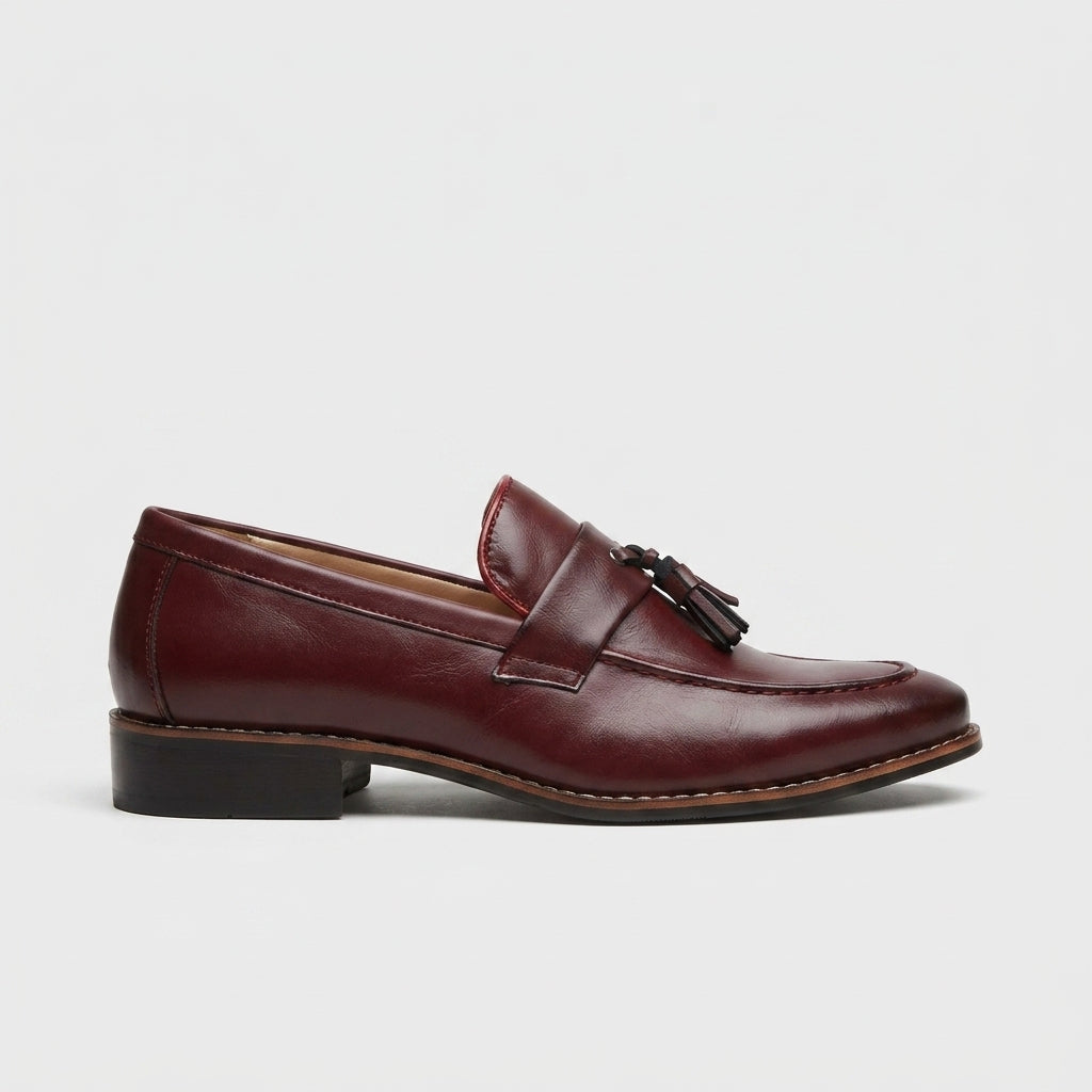 Men's Slip-On Tassel Loafers - Flat Heel Moccasin Toe Leather