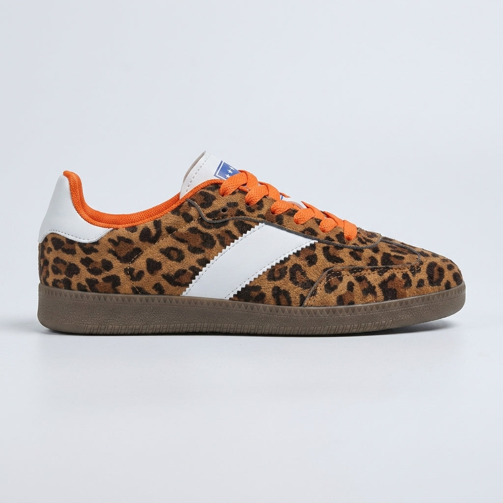 Women’s Lace-Up Low-Top Sneakers with Contrast Side Panel and Gum Sole